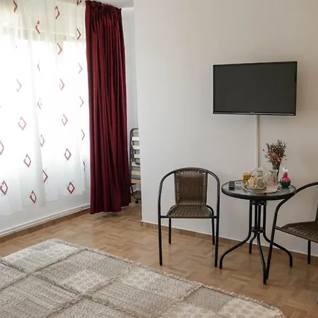 Let's Do! Sunshine Hostel Năvodari